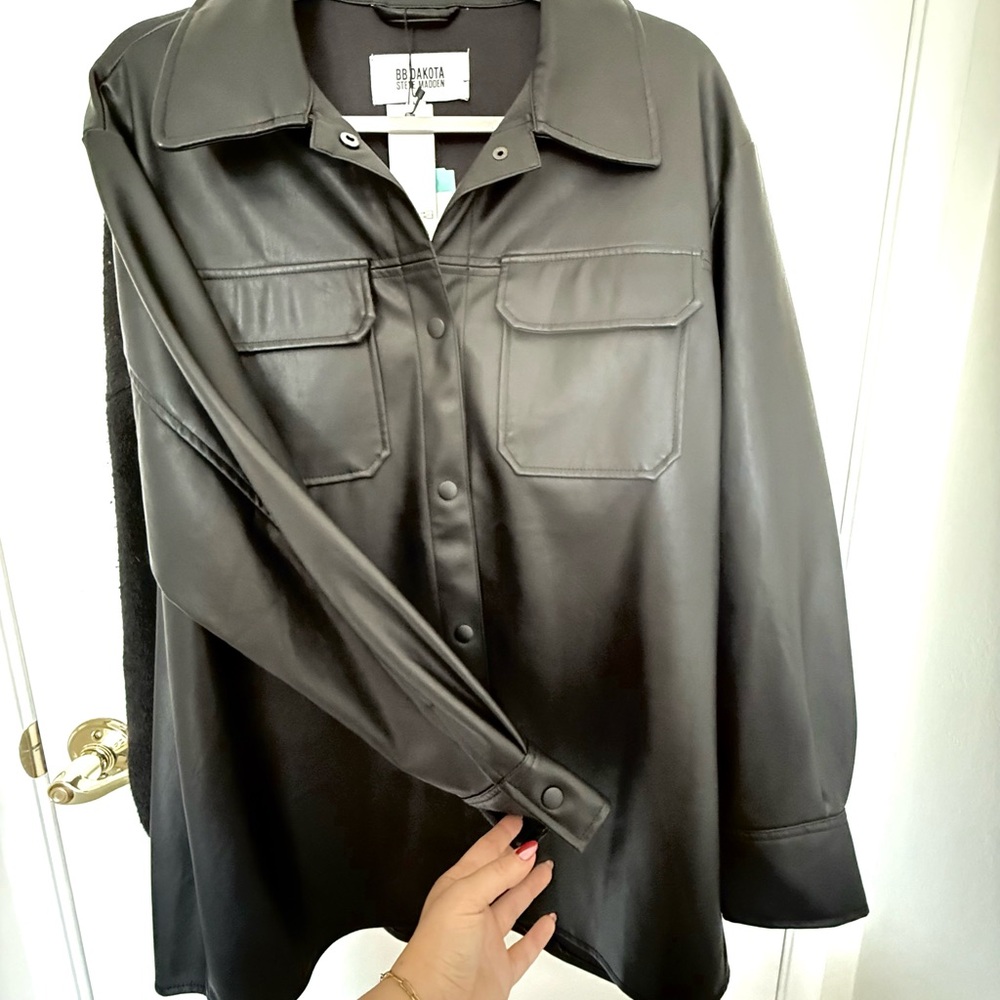 BB Dakota Black Leather Jacket Sleek and Stylish